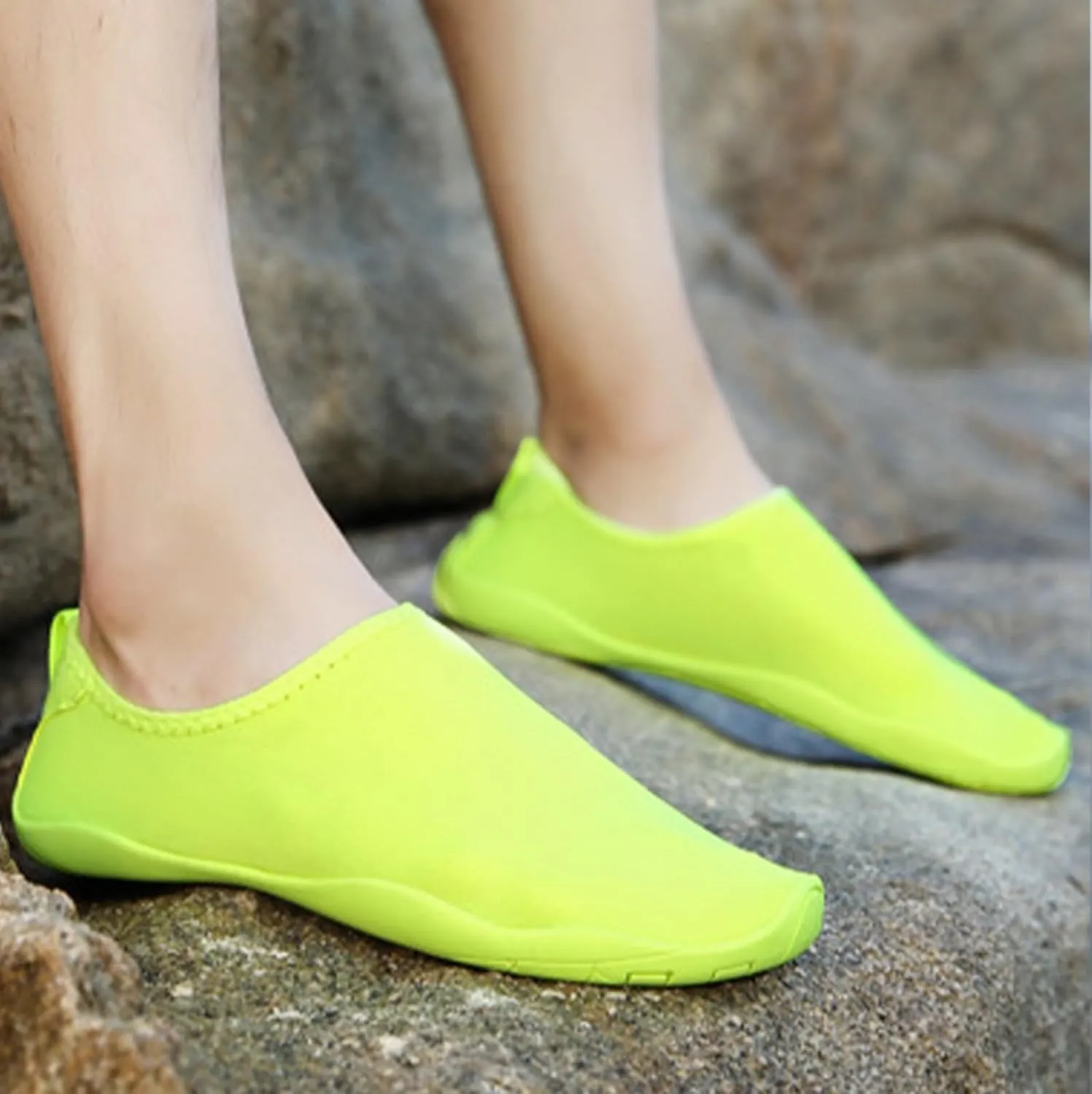 Water Shoes for Adults Quick Dry Barefoot Aqua Socks Swim Beach Surf Yoga Hiking Boating Non Slip Outdoor Sport Spring Shoe for Women 2025